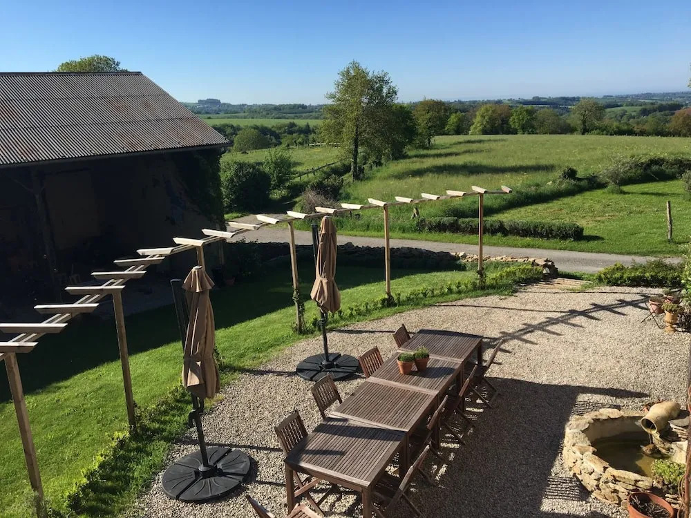 La Source Du Bonheur Chambres et Table dHôtes