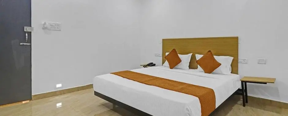 Townhouse De Alphabet Hotel