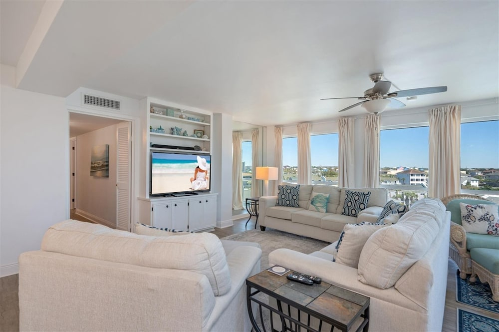 Shoreline Towers 3061 3 Bedroom Condo