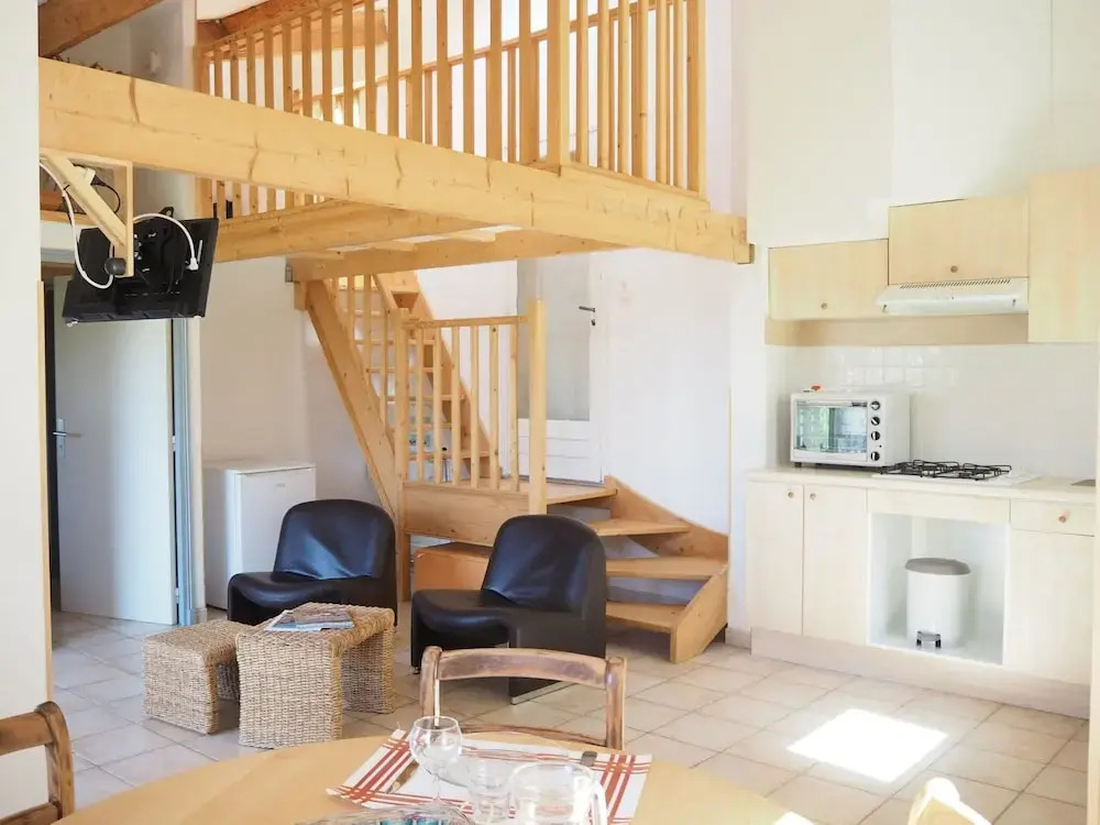 Cottage in Luberon near Apt Market