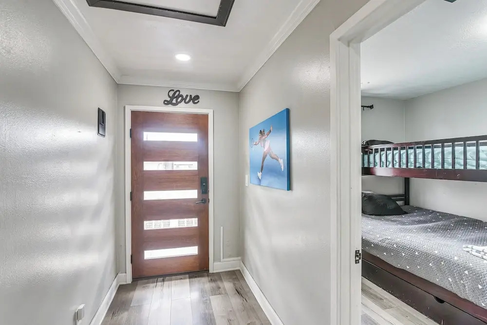 Walkable Apt 2 Mi to Dtwn: Houston Retreat!