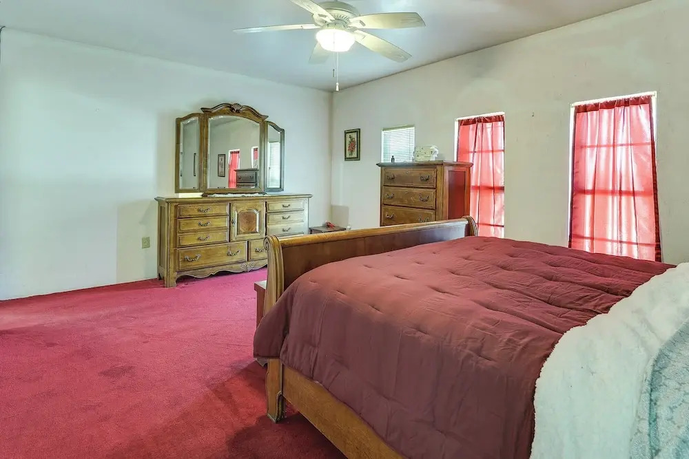Screened Porch: Remote Harlingen House!