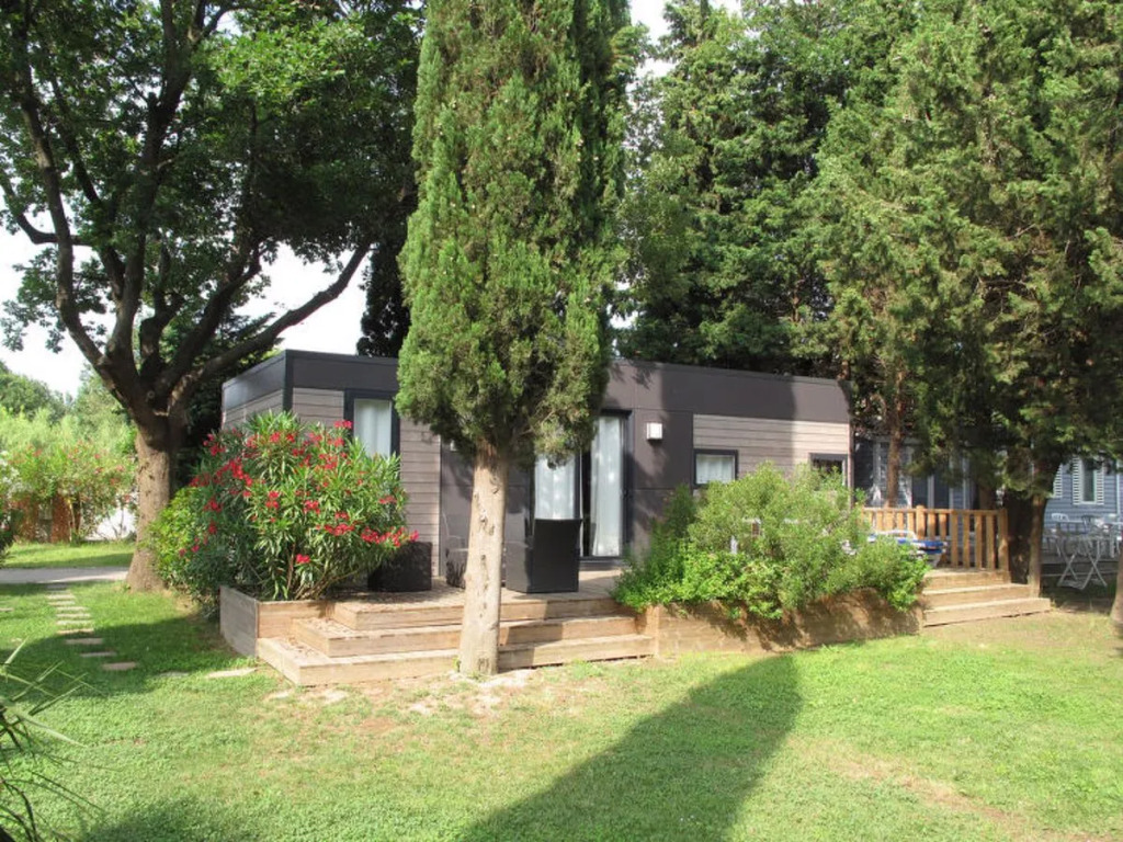 Holiday Home Le Mediterranée - AGL255