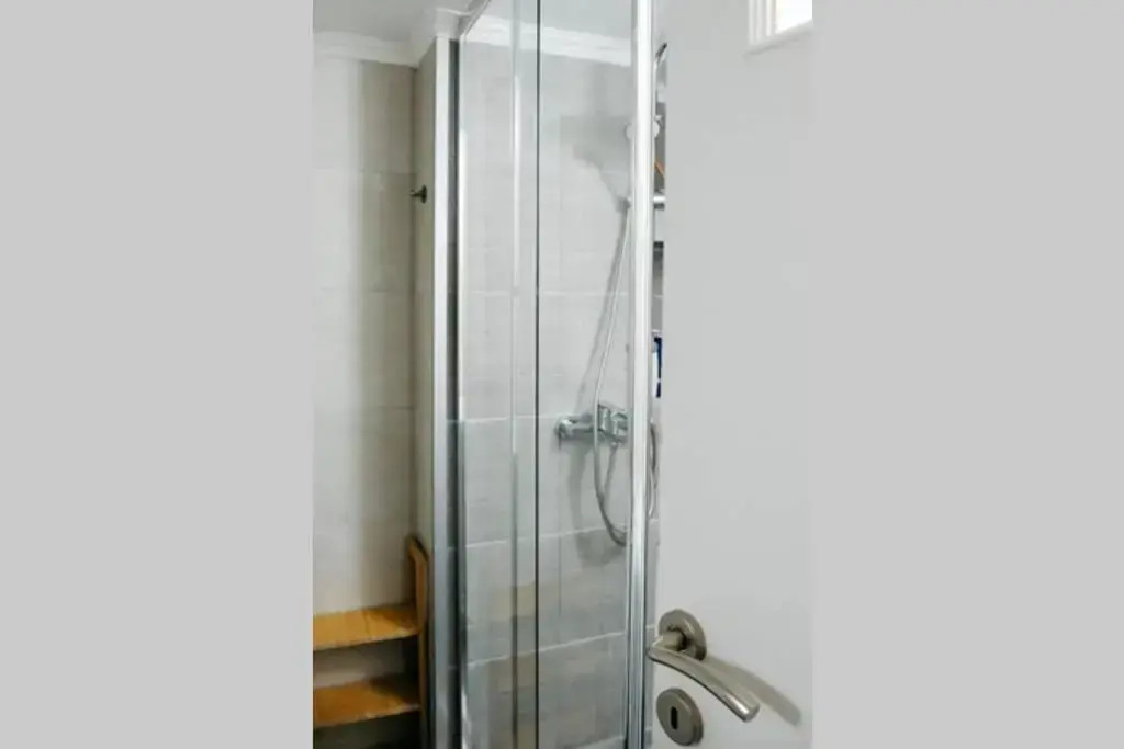 Newly Renovated Athenian Apt