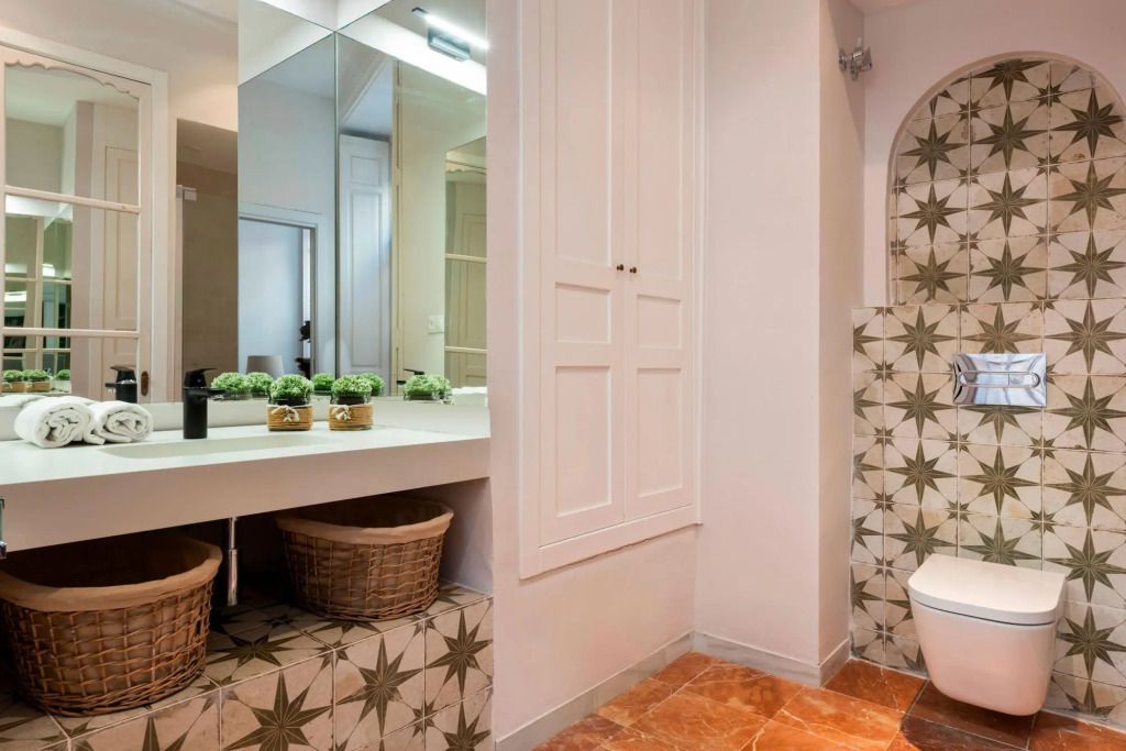 Luxury 3BD duplex with panoramic views to old town. San Isidoro Terrace