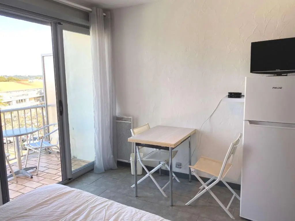 Appartement Balaruc-les-Bains, 1 pièce, 2 personnes - FR-1-553-60