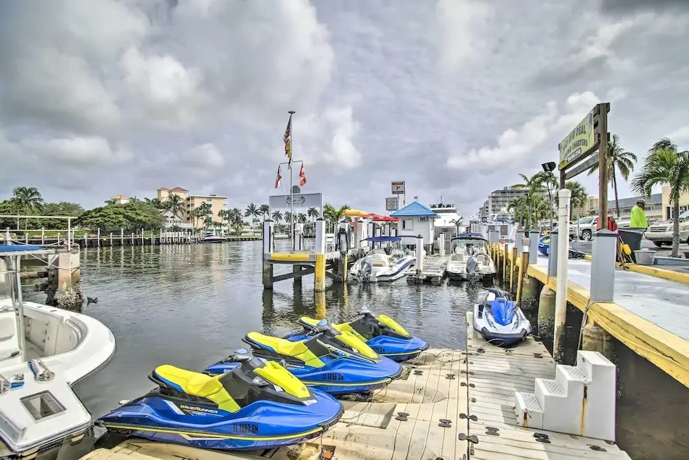 Upscale Home w/ Hot Tub: Walking Distance to Beach
