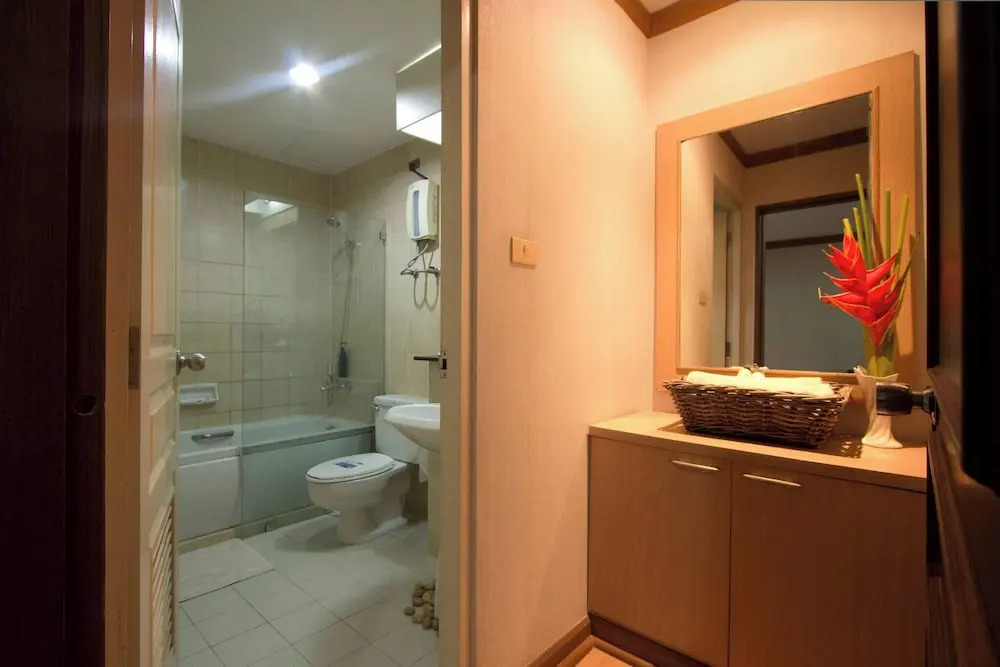 Oriental 1br With Pool & Gym Near BTS Phrom Phong