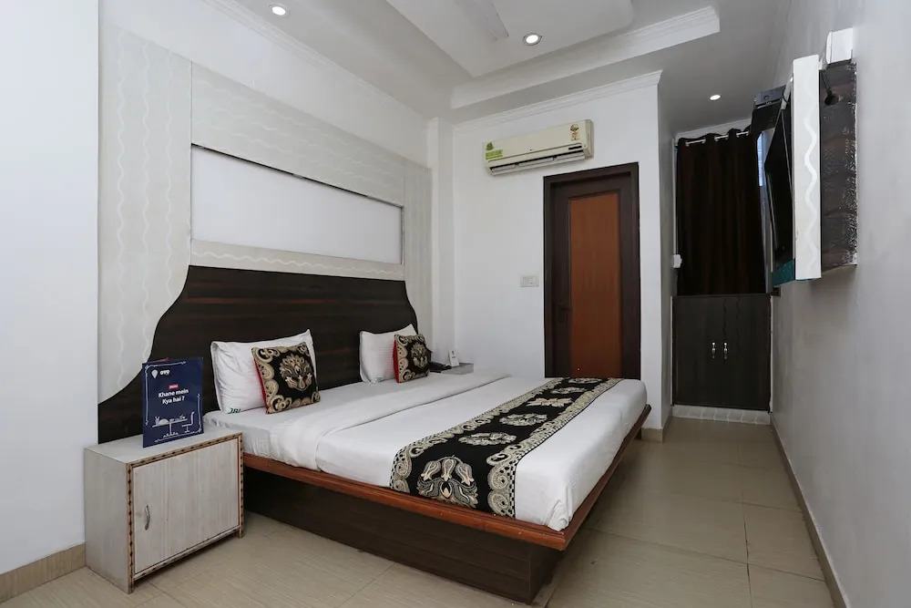OYO 9042 Hotel Jai Balaji