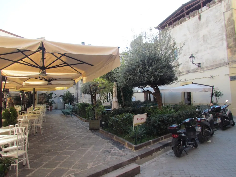 Casa corte degli Avolio