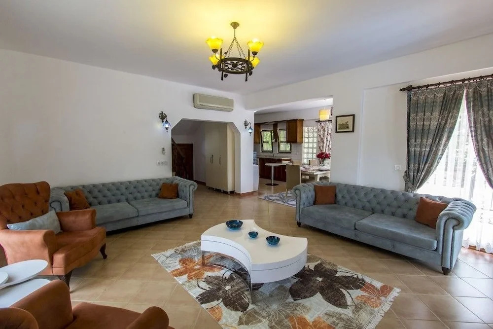 Villa Sierra by Villamnet