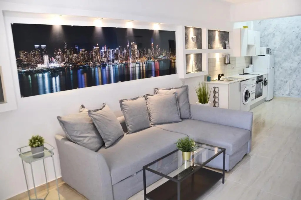 PMP Adamia Apartments