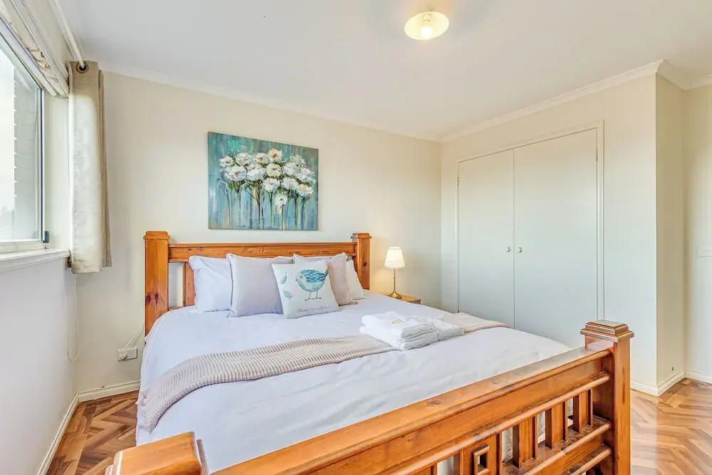 StayAU Family Home in Caroline Springs