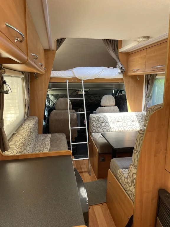 Captivating 2 bed Motorhome in Wareham