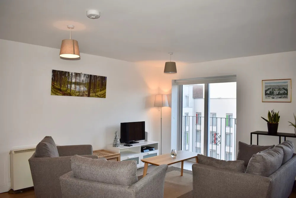 Fantastic 2 Bedroom 1 Bathroom Apartment in Central Dublin