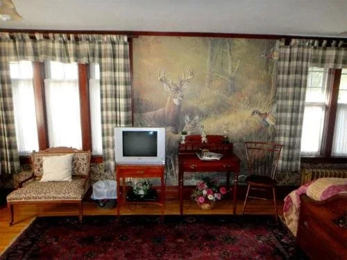 The Victorian Tudor Inn