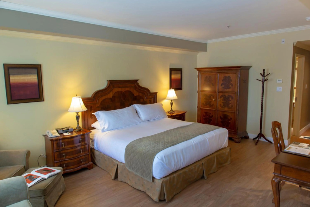 Hotel Brossard, an Ascend Collection Hotel