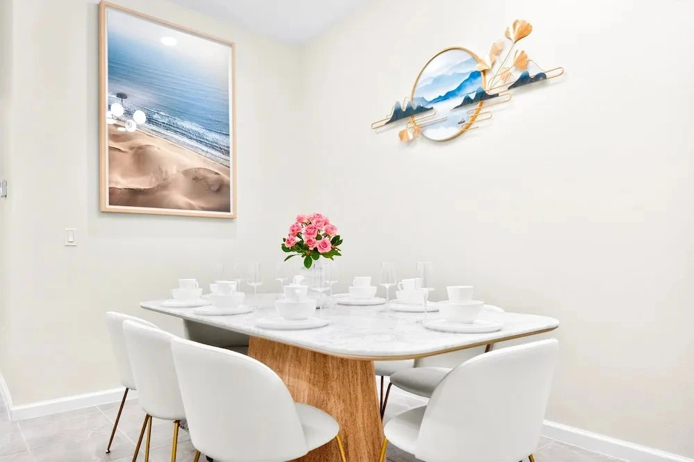 NEW 5bd/5ba Townhome Near Seaworld