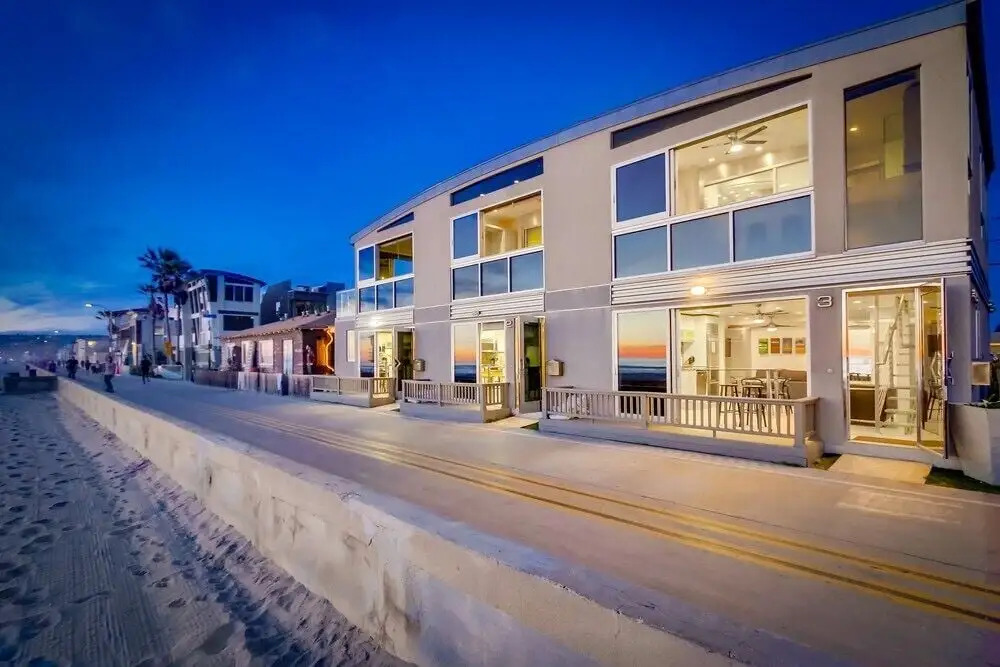 Surf Style 4 5 Bedrooms 8 Bathrooms Townhouse