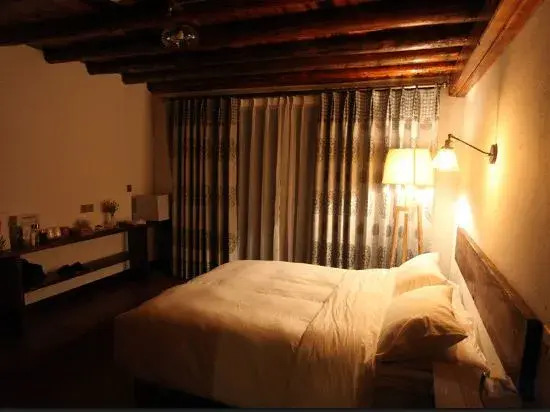 West Time Hot Spring Hostel