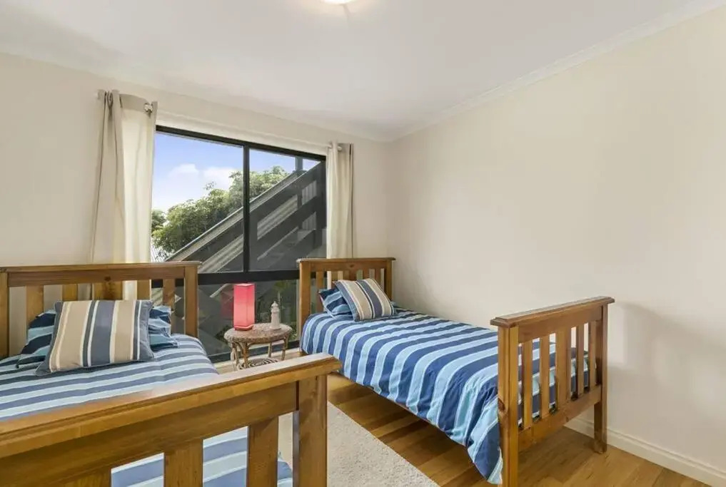 Phillip Island Time - Large home with self-contained apartment sleeps 11