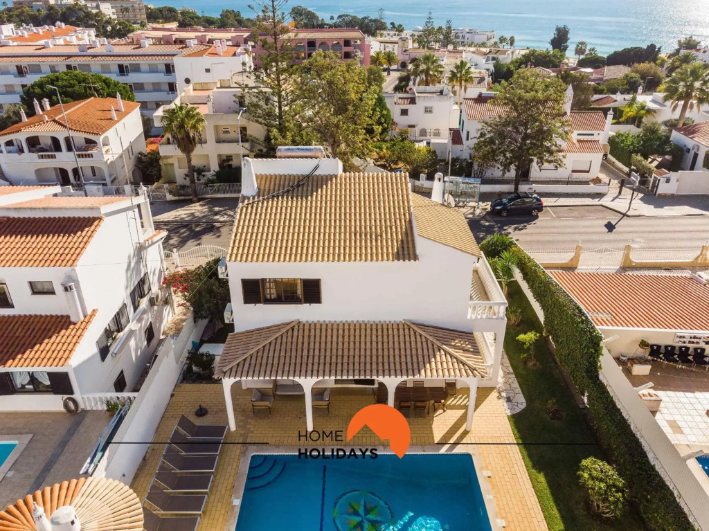 #072 Fantastic and Typical House with Pool and 3m Beach