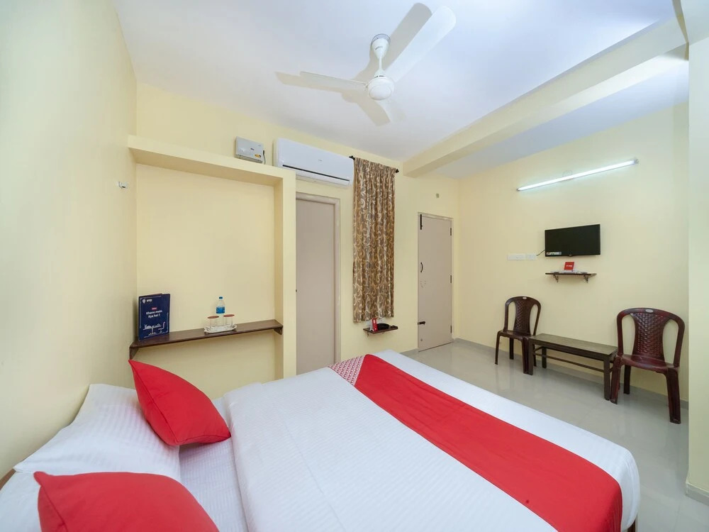 SS Residency By OYO Rooms