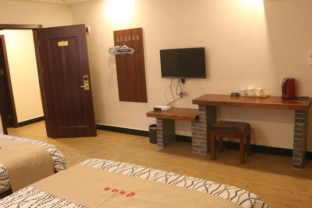 Happy Journey Hotel