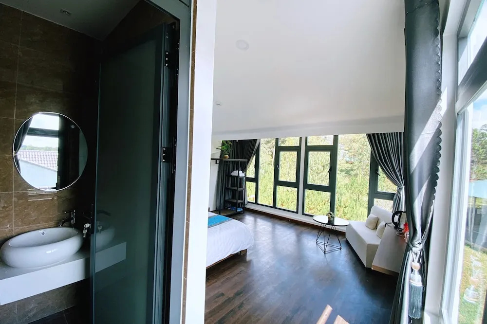 Ha Le Hotel