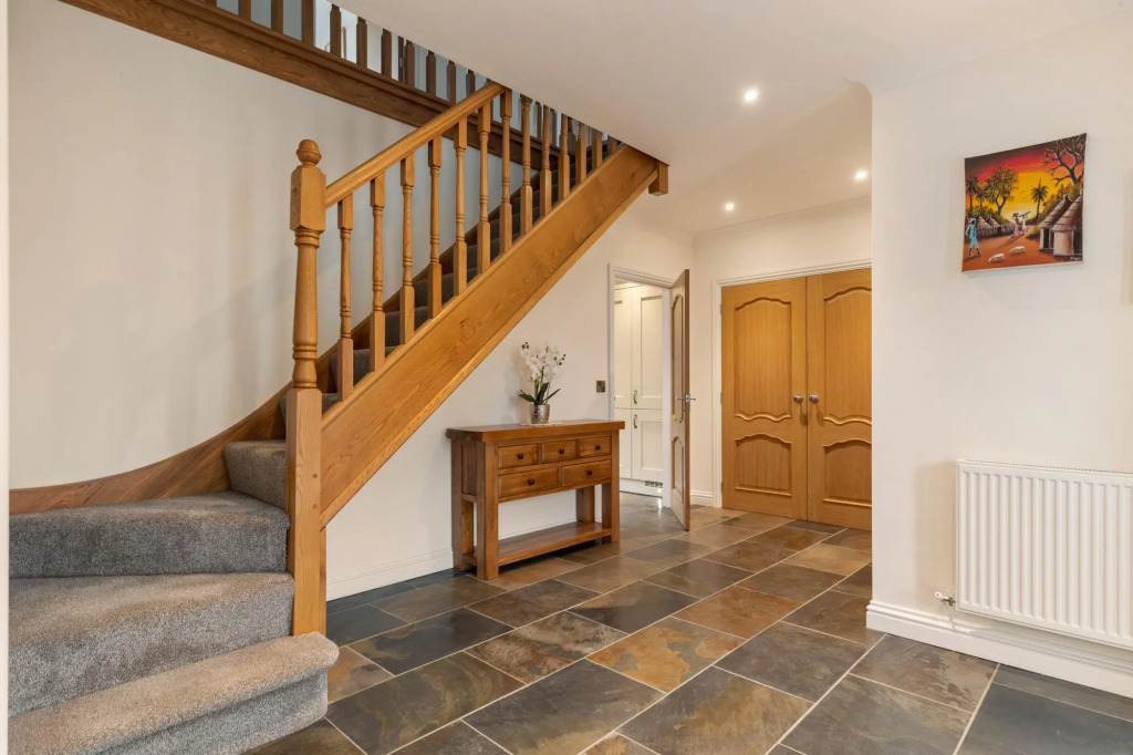 Maynor - Large Luxury House, Log Burner, Central Location