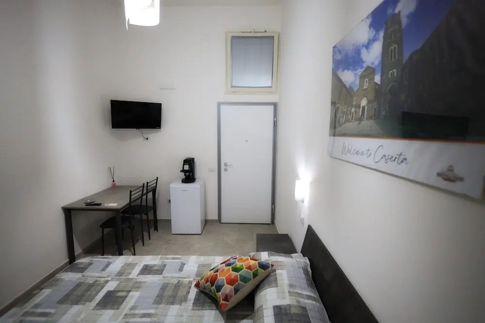 B&B REVOLUTION BED e BREAKFAST