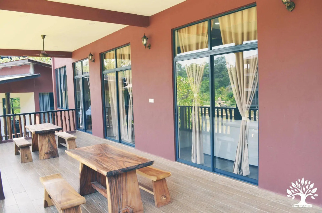 The Acacia Retreat
