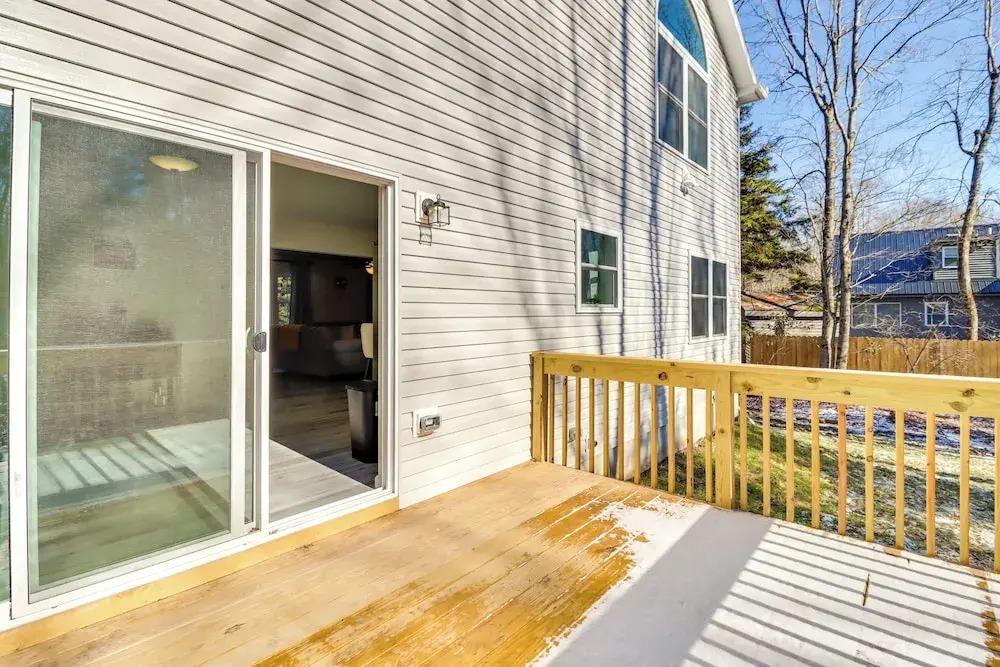 3 Mi to Kalahari: Pocono Summit Home w/ Pool Table