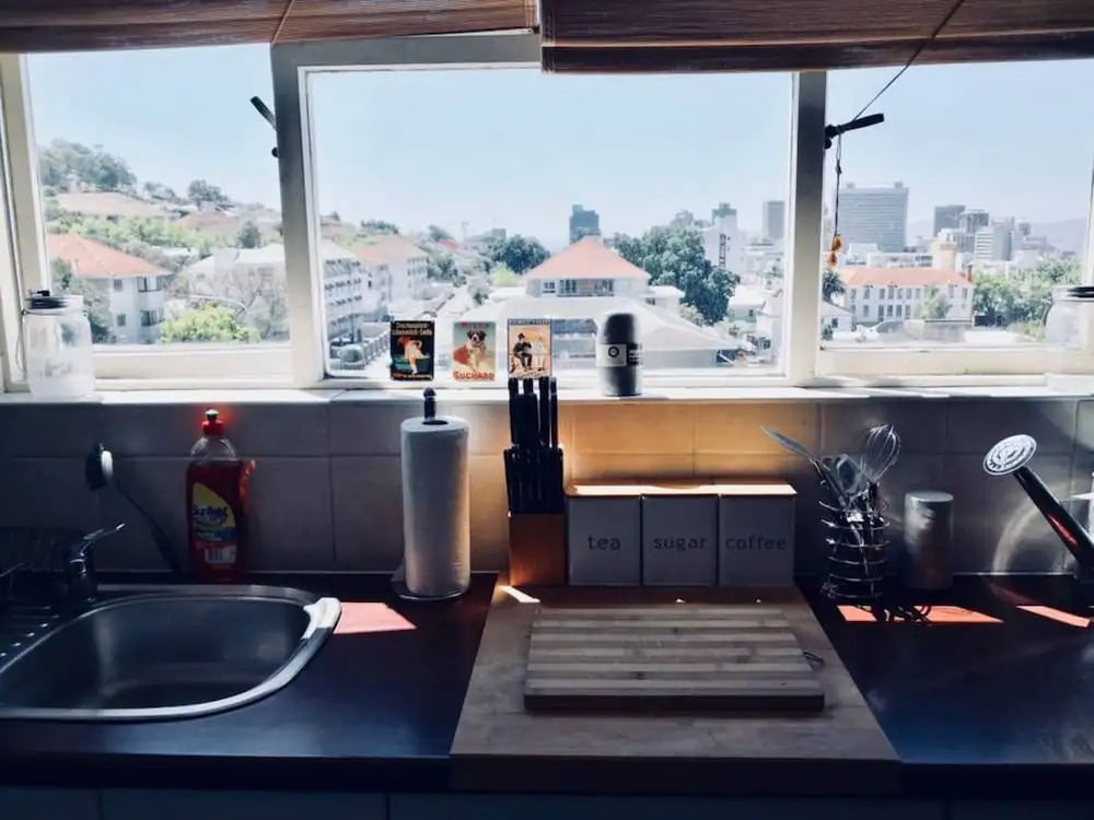 Peaceful 1 Bedroom Apartment in Tamboerskloof