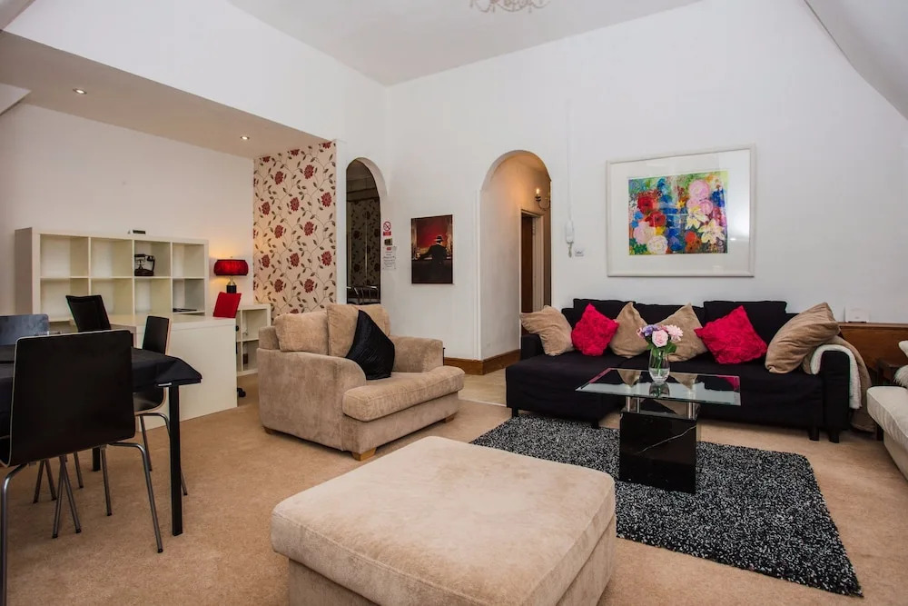 Comfortable Bright & Spacious 2 Bed Central London
