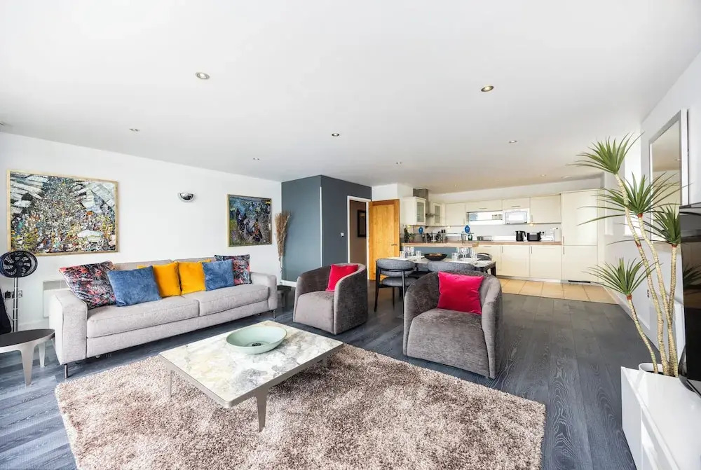 Koks Mews 2 Bed 2 Bath Apartment - ExCeL
