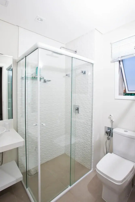 FL002 2 Bedroom Apartment By Senstay