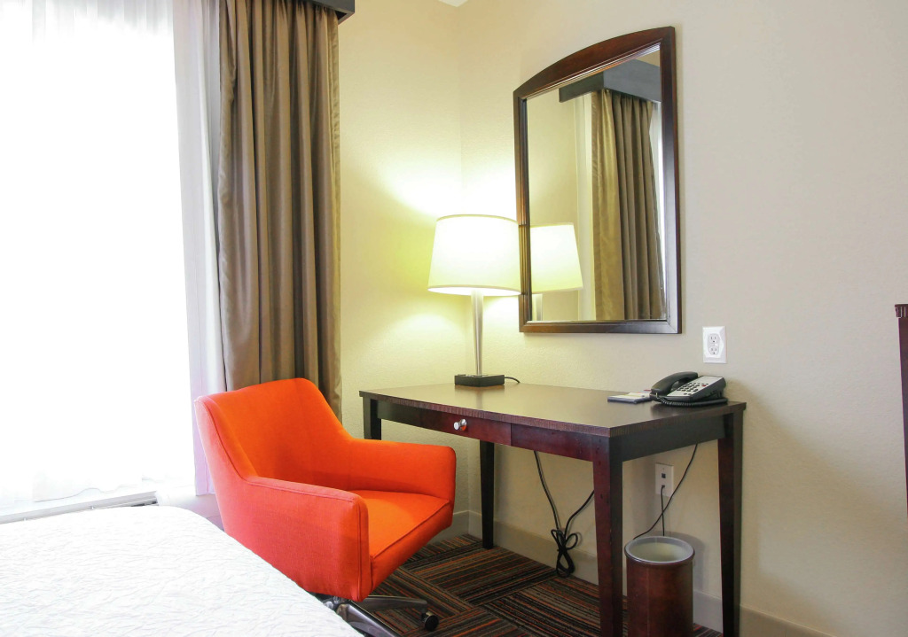 Hampton Inn & Suites Flowery Branch