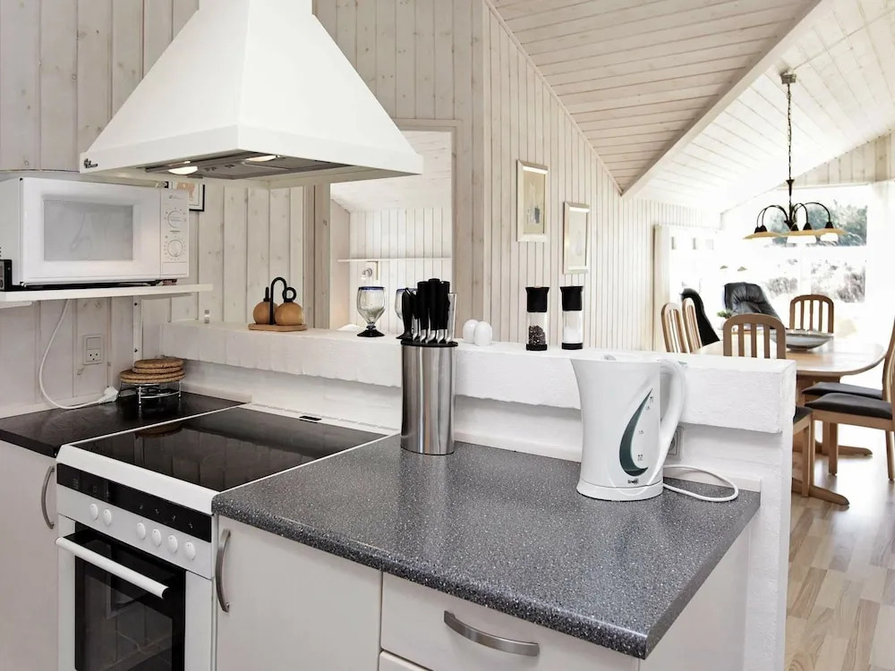 Cozy Holiday Home in Henne Jutland With Indoor Whirlpool