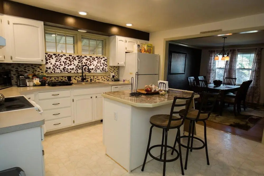The Little Italy of Niagara Falls Bed & Breakfast