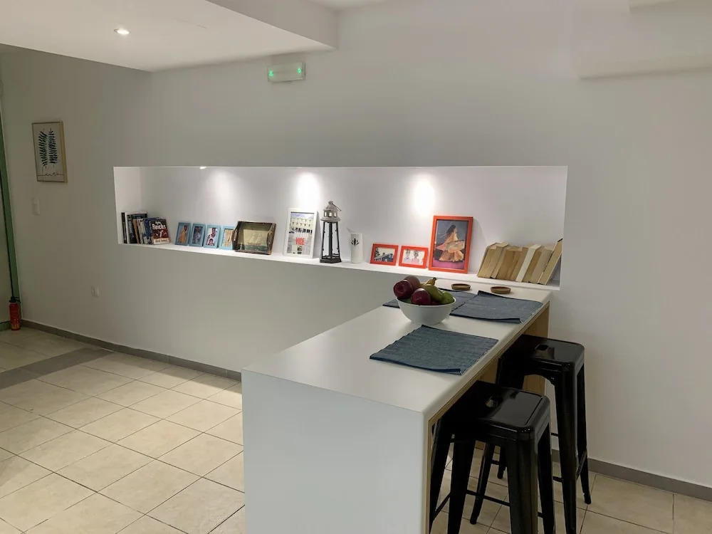 Place 55 Superior Residence