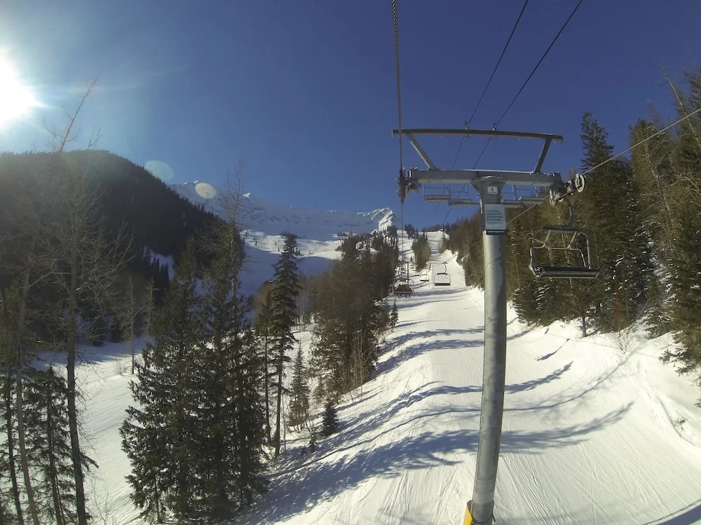 Fernie Slopeside Lodge