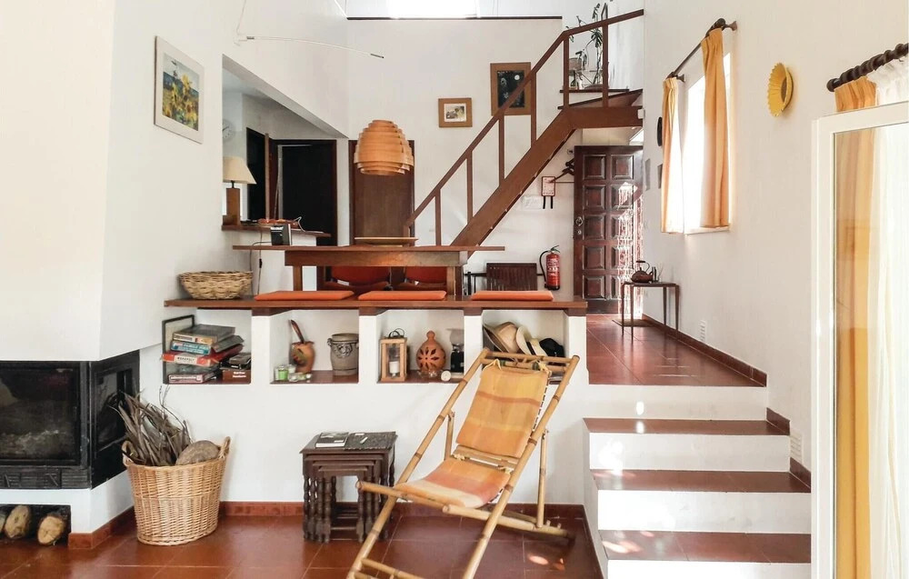 Stunning Home in Urzal- Carvoeira With 2 Bedrooms and Wifi