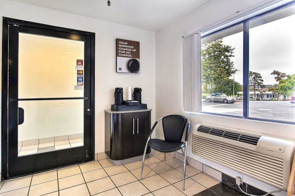 Hotel B5 -Watsonville