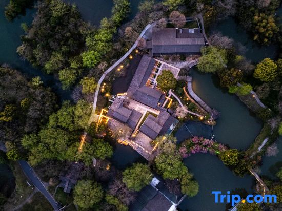 Jiaolu Grange Hotel