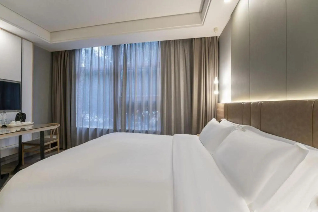 HanTing Hotel (Fuzhou Sanfang Qixiang West Lake Park)