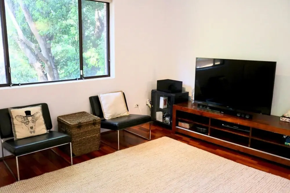 Spacious Apartment in Lane Cove Near CBD