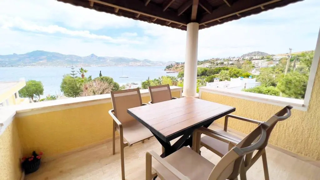 Farrys Boutique Hotel and Beach Club