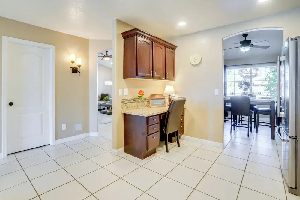 Lakefront Home w/ Outdoor Oasis in Glendale!