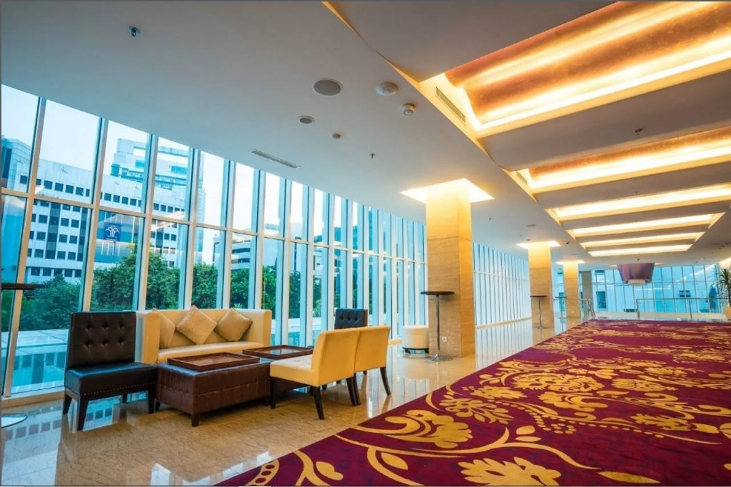 JS Luwansa Hotel & Convention Center